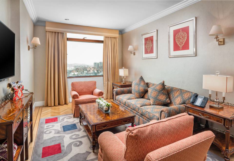 Anjum Hotel Makkah Gallery - Premium Accommodation Anjum Hotel Makkah - Luxury room interior with Haram view, premium Umrah accommodation facilities and amenities