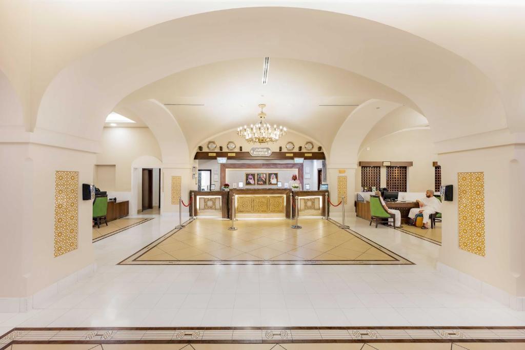 Anjum Hotel Makkah Gallery - Premium Accommodation Anjum Hotel Makkah - Luxury room interior with Haram view, premium Umrah accommodation facilities and amenities