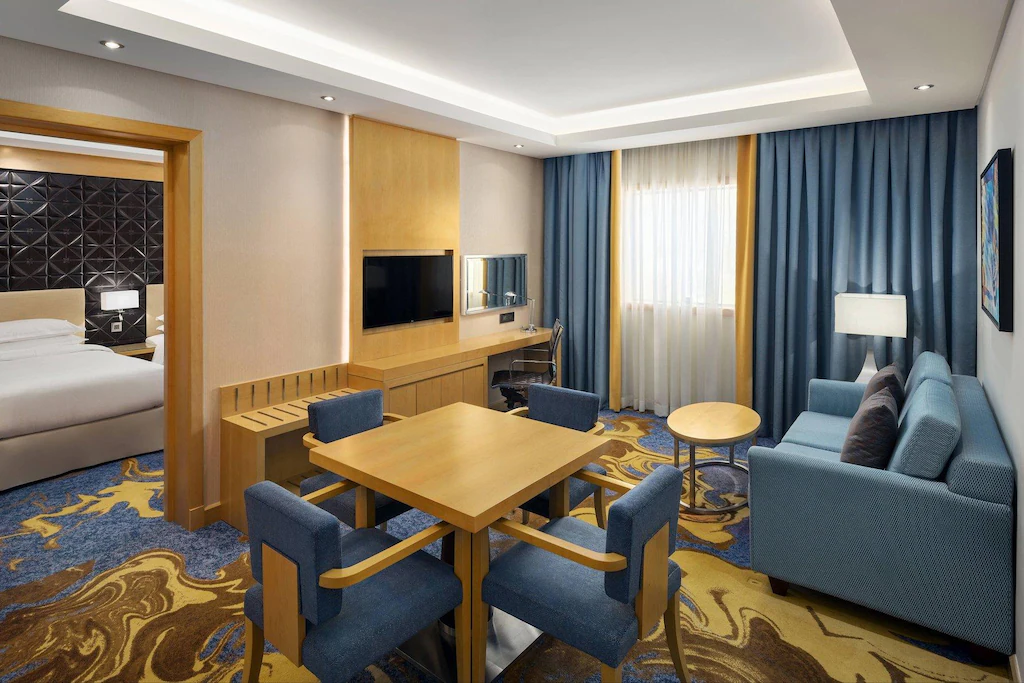 Sheraton Makkah Jabal Al Kaaba Hotel - Luxury room interior with Haram view, premium Umrah accommodation facilities and amenities