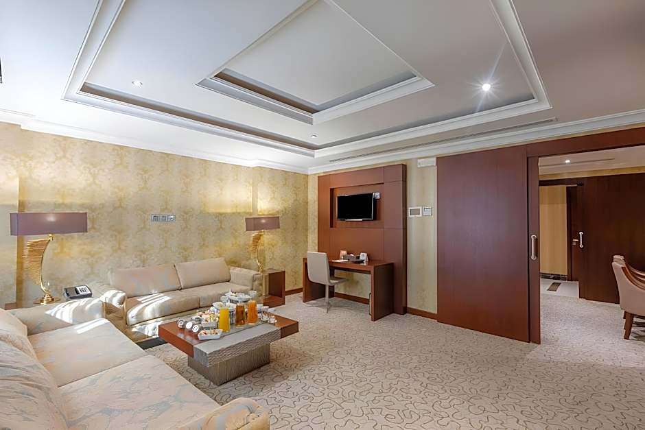 Uploaded Image 1753084561011