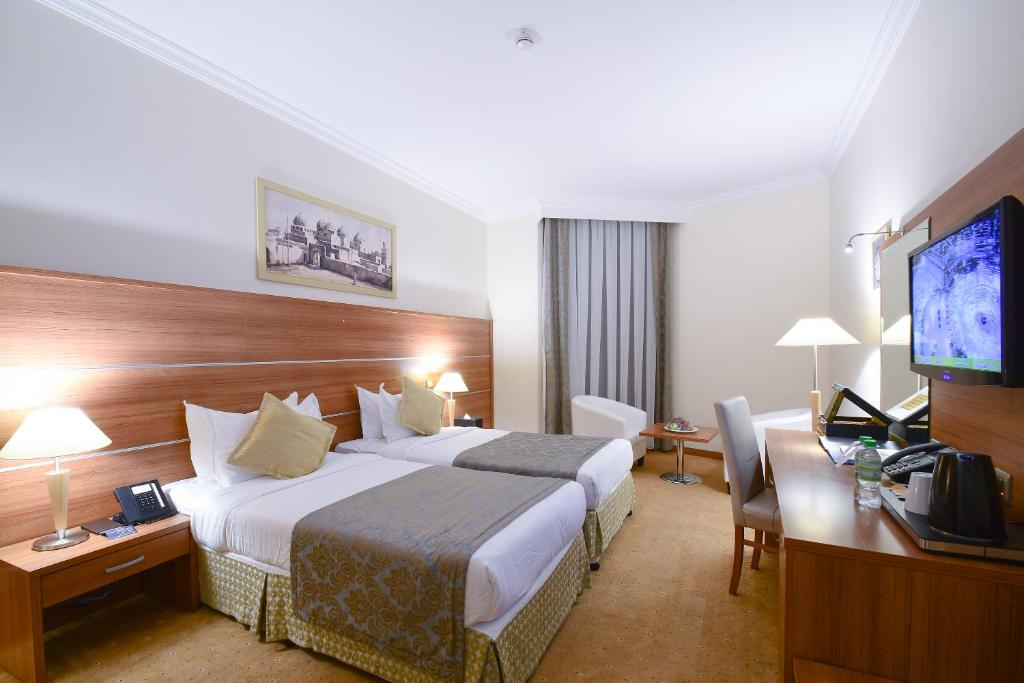 Uploaded Image 1763541970075