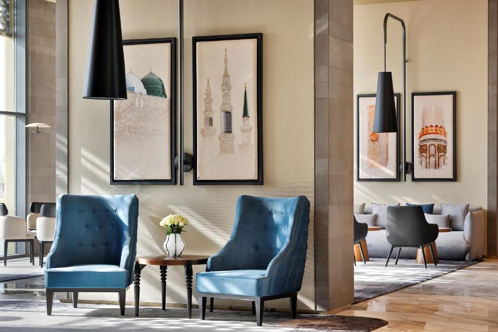 Uploaded Image 1764755137628