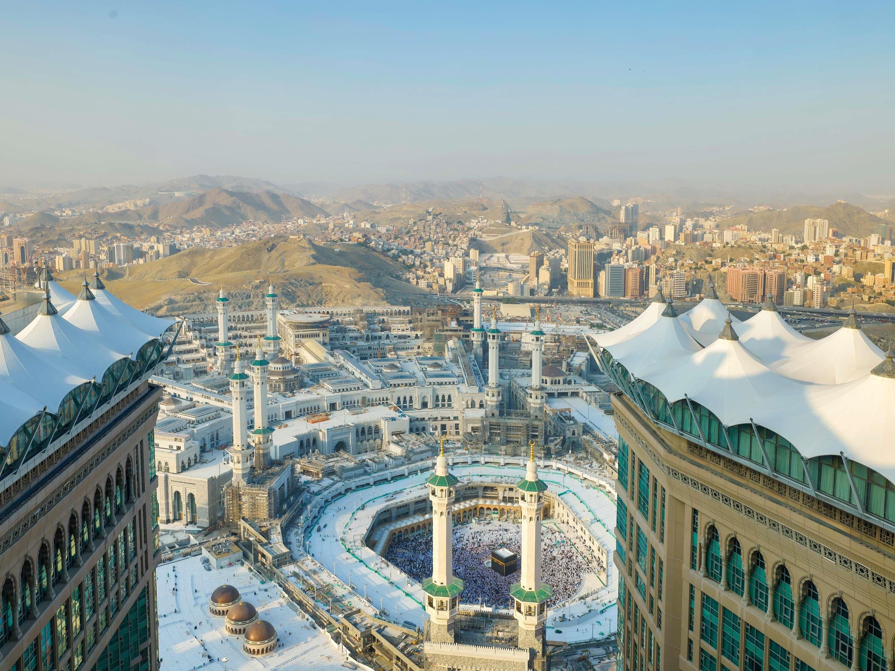 Booking the Fairmont Clock Tower for Umrah